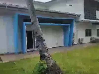 8 Bed with Pool Mixed Use Property
