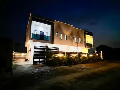 A Standard 3 Bedroom Semi- Detached Duplex All Rooms Ensuite
