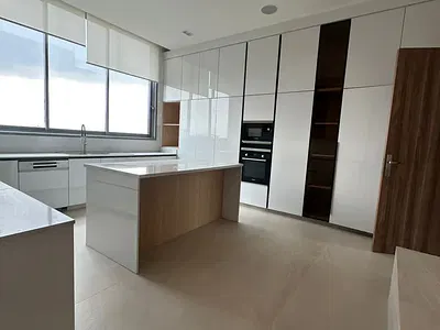 4 Bedroom Apartment