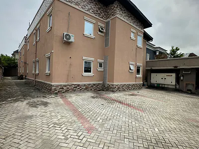 Specious 3 Bedroom Flat