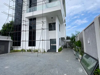 Luxury 6 Bedroom Fully Detached Duplex with Elevator, Gym Area