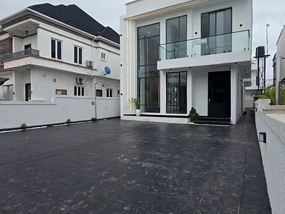 Luxury 5 Bedroom Smart House