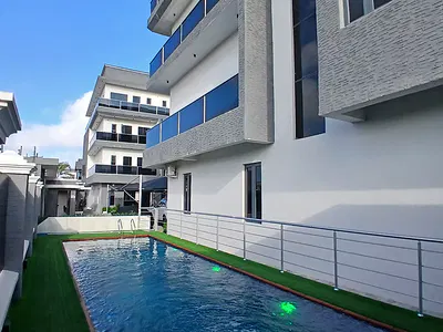 Tastefully Finished 3 Bedroom En-Suite Penthouse
