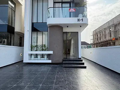 Spacious 5 Bedroom Fully Detached Duplex with Swimming Pool, BQ