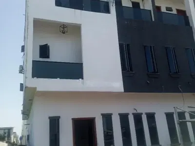 Spacious 4 Bedroom Semi-Detached Duplex