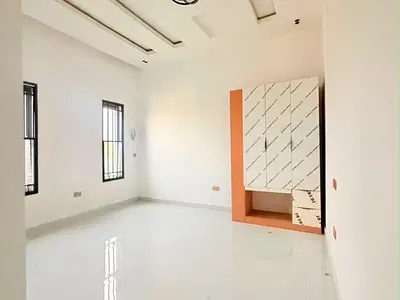 Spacious 4 Bedroom Serviced Apartment + BQ