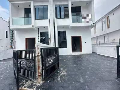 A Lovely 4 Bedroom Semi-Detached Duplex with BQ
