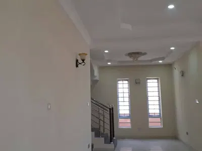 A Newly Renovated 5bedrm Fully Detached Duplex