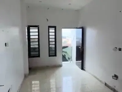 Well Maintained Mini Flat with Spacious Kitchen in a Non Flooded Area