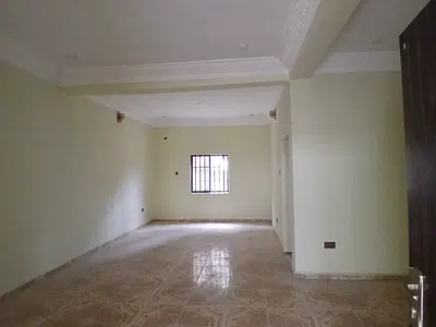 Well Renovated 3-Bedroom Flat with Big Sitting Room