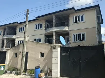 A Well Maintained 4 Bedroom Terraced Duplex with BQ