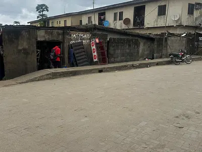 Land Measuring *639.621M²* with a Demolishable Bunglow on a Paved R
