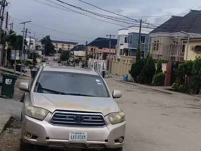 Fairly Used Standard 4bedrooms Semi Detached Duplex at Omole PH1