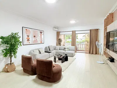 Waterfront 3 Bedroom Apartment