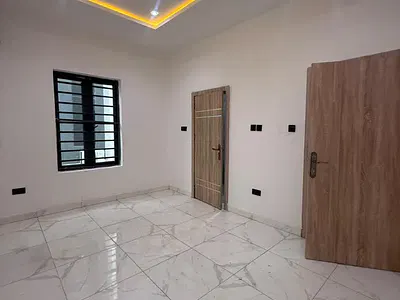 Brand New Spacious 1 Bedroom Mini Flat with Personal Kitchen