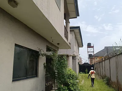 Distress 2 Units of 3 Bed and 5 Bedroom Flat — Ajah, Lagos
