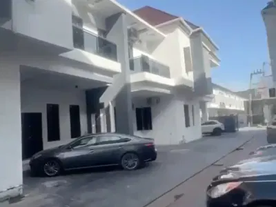 Spacious Three (3) Bedrooms with Pool and Gym