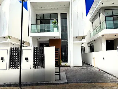 4 Bedroom Detached Duplex