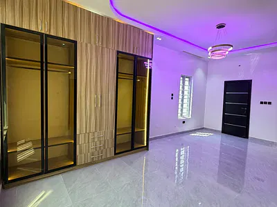 Beautiful 5 Bedroom Fully Detached Duplex