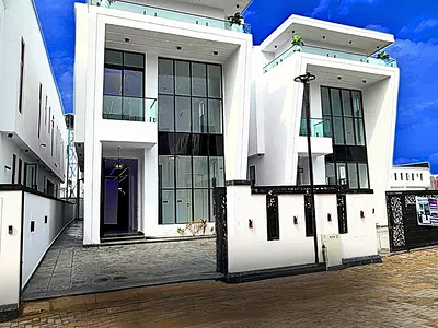 5 Bedroom Detached Duplex — Lekki, Lagos