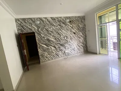 Spacious 3 Bedroom Flat with a Good Roadnetwork