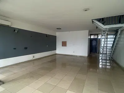 3-Bedroom Maisonette with BQ