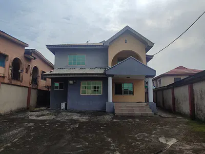5 Bedroom Detached House