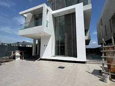 Masterpiece 5 Bedroom Fully Detached Duplex