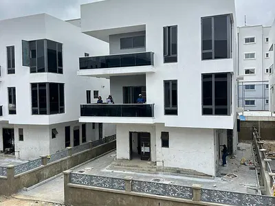 Gorgeously Built 6 Bedroom Fully Detached Duplex with BQ