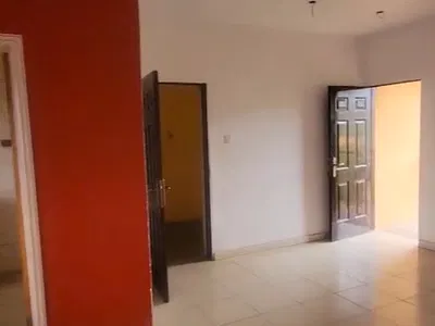 Standard 2 Bedroom Flat (Upstairs)