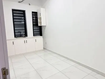 Clean Studio Apartment with Kitchen