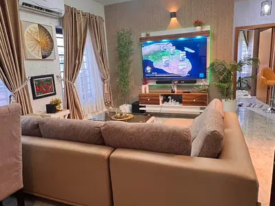 Luxuriously Furnished 1 Bedroom Apartment with 24hour Light