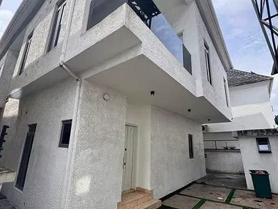 5 Bedroom Detached House with BQ