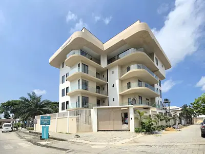 Luxury 3 Bedroom Apartment with a BQ Gym and Pool
