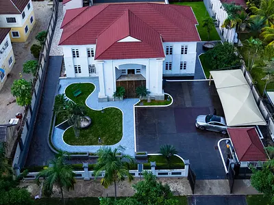 Luxury 5 Bedroom Detached Duplex with BQ and Swimming Pool — Apo, Abuja