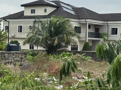 862 SQM of Land