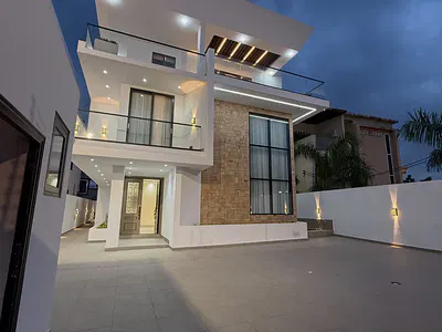 Exquisite Furnished 5 Bedrooms with Amazing Facilities