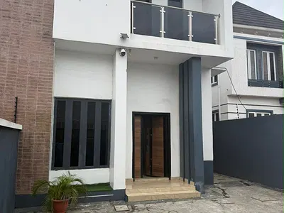 Lovely 4 Bedroom Semi Detached