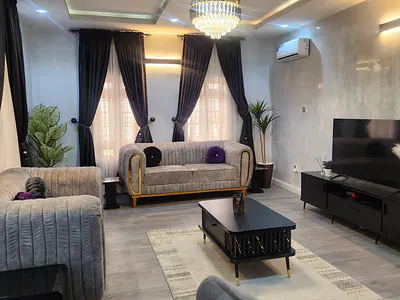 Beautifully Furnished 4 Bed Terrace with 2 Parlours
