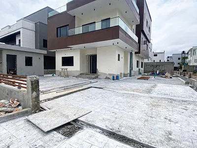 5 Bedroom Detached Duplex with Pool, Cinema & Elevator