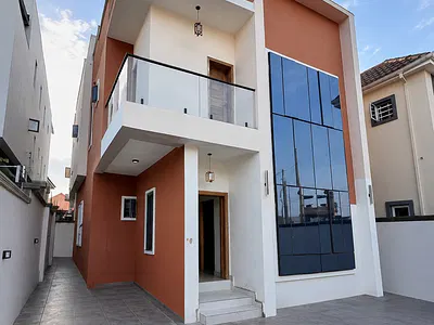 Beautiful 4 Bedroom Fully Detached