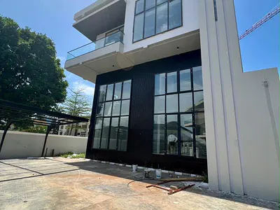 Luxury Brand New 4units of 5bedrooms Fully Detached Duplex on 550SQM — Ikoyi, Lagos