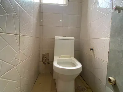 *semi Direct Property* a Luxury Standard Room Self in Sweet Compound