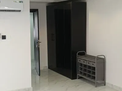 2 Bedroom Luxury Flat with Swimming Pool and Gym