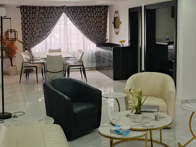 2 Bedroom Luxury Flat with Swimming Pool and Gym