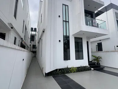 Brand-New Contemporary 5-Bedroom Detached Duplex with BQ & Rooftop