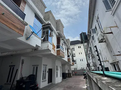 Distress 4 Bedroom Semi Detached Duplex — Lekki, Lagos
