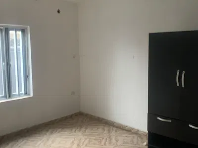 Sharp Lovely 2 Bedroom Apartment