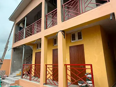 Luxury 3 Bedroom Duplex with Store