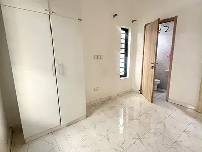 Single Room Downstairs — Ocean Harbor Estate, Lekki, Lagos